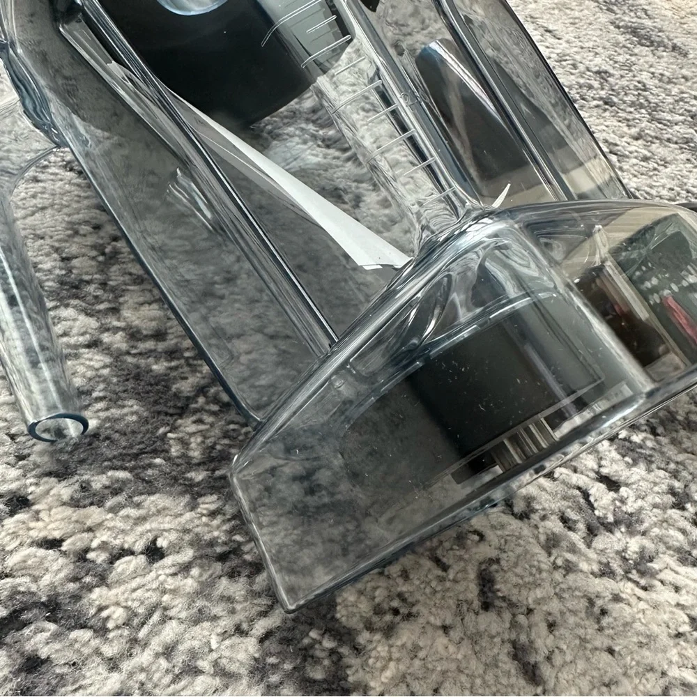 NEW VITAMIX 48 Oz Blender Container + Tamper